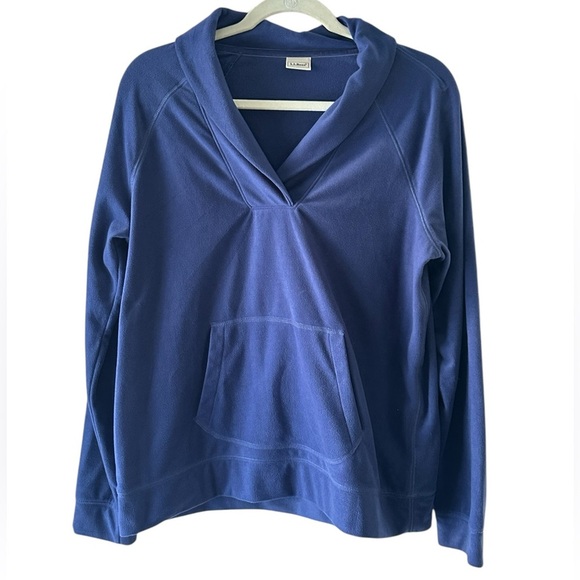 LL Bean Womens Medium Sweatshirt Micro Fleece Blue Pullover Outdoor Shawl VNeck - Picture 1 of 8